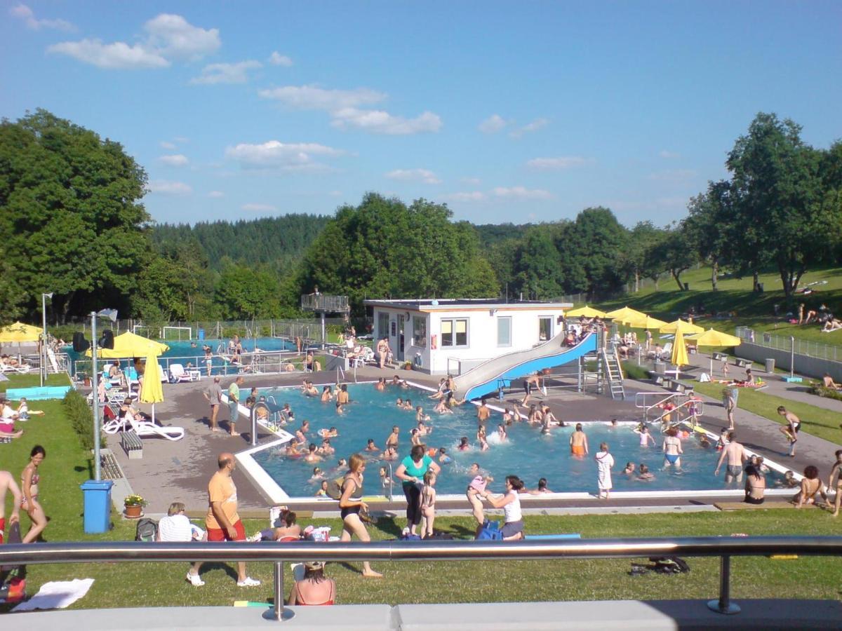 Um die Ecke Manderscheid Exterior foto