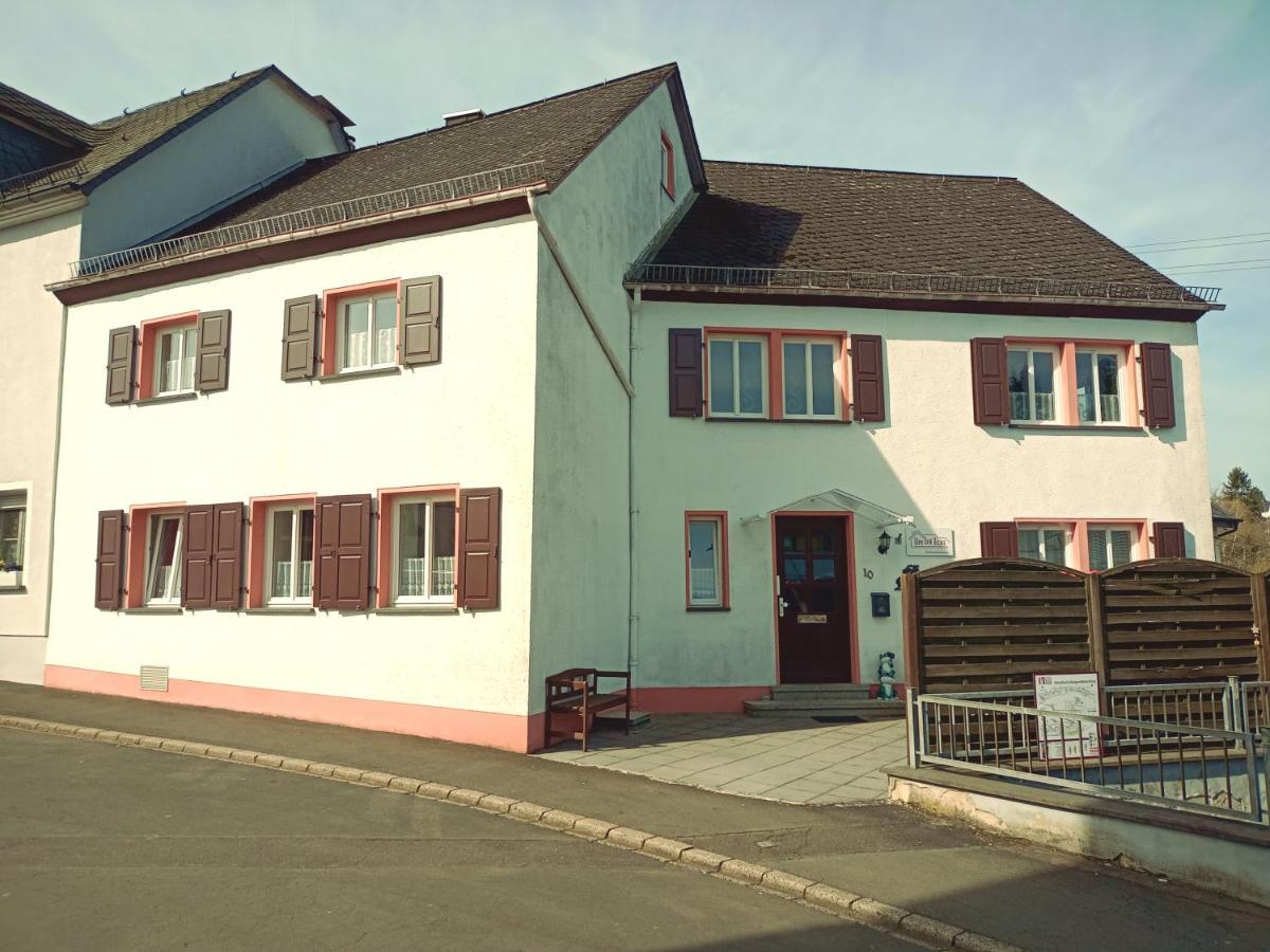 Um die Ecke Manderscheid Exterior foto